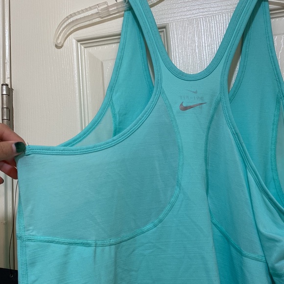 Nike Dri Fit teal tank top - Picture 5 of 8